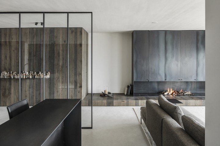 Arjaan De Feyter - Penthouse M-DB 01.jpg